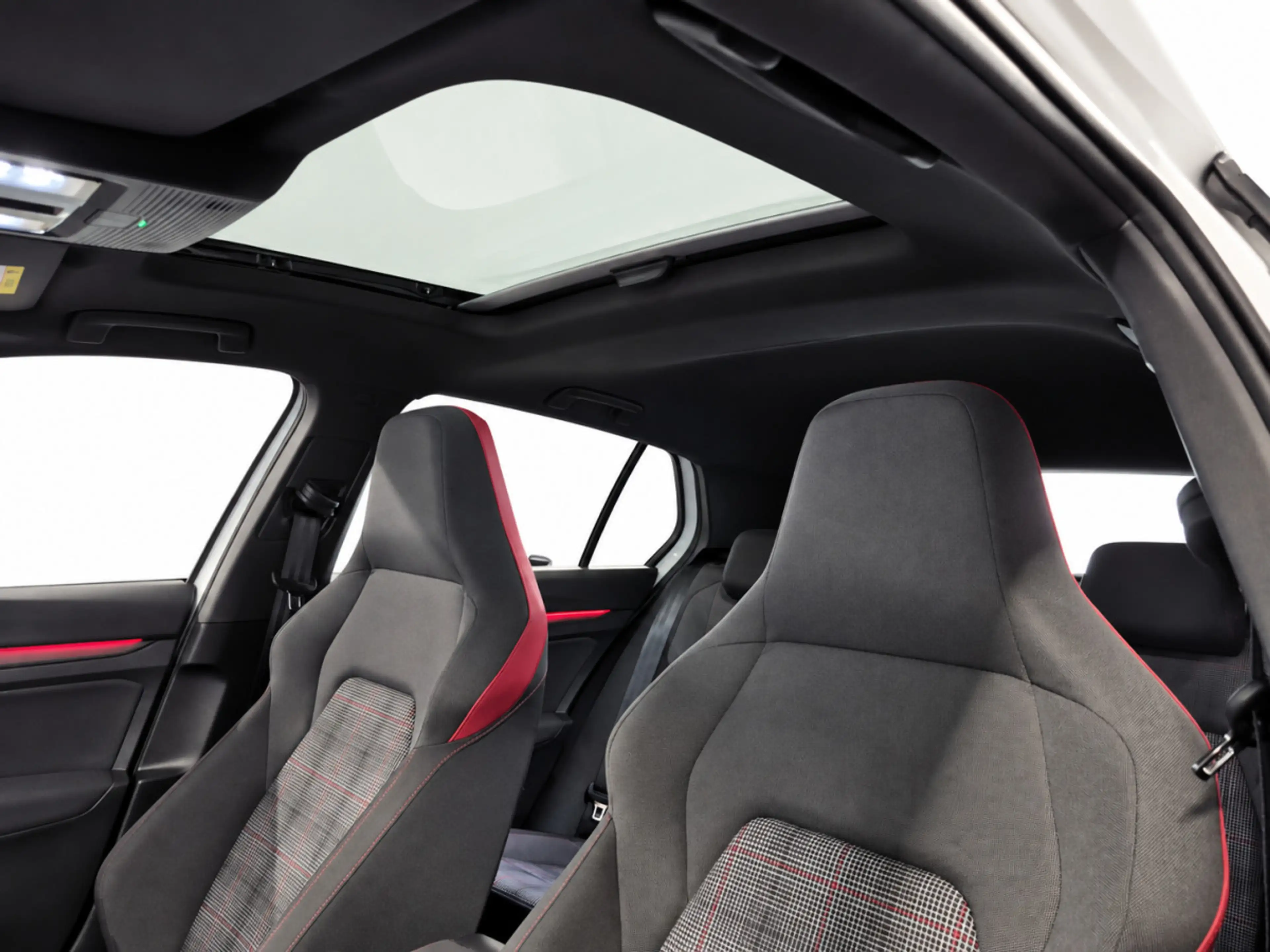 Volkswagen Golf GTI Golf 8 2.0 TSI 245 DSG PANO NAVI — photo 6