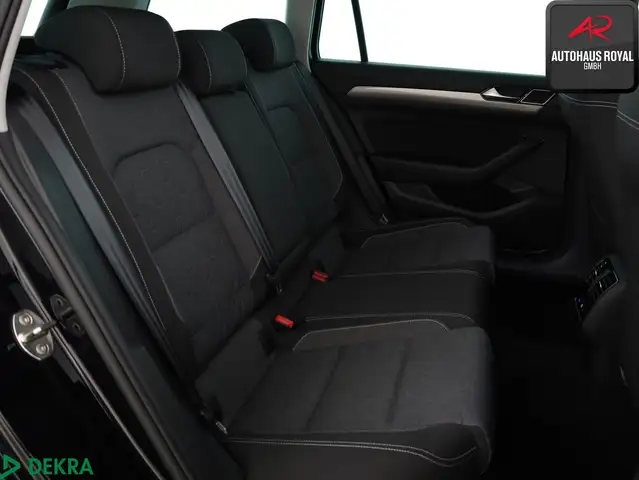Volkswagen Passat view 13
