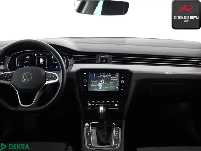 Volkswagen Passat view 9