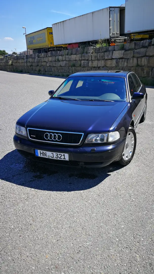 Audi A8 4.2 quattro - 2
