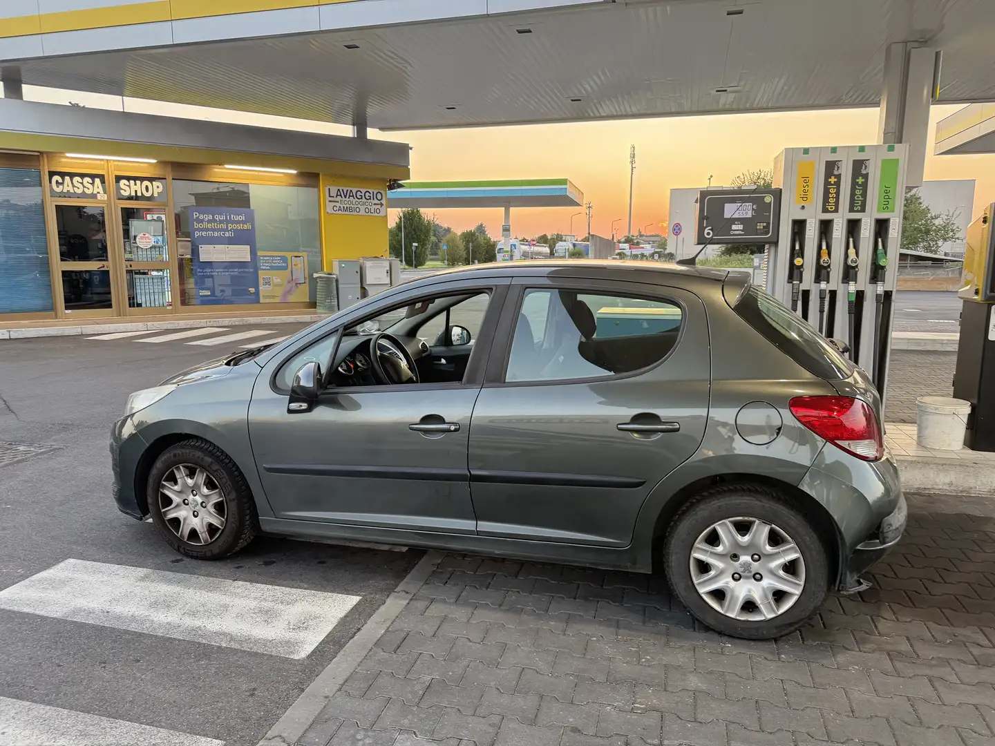 Peugeot 207 5p 1.4 8v Energie Sport eco-Gpl - 2