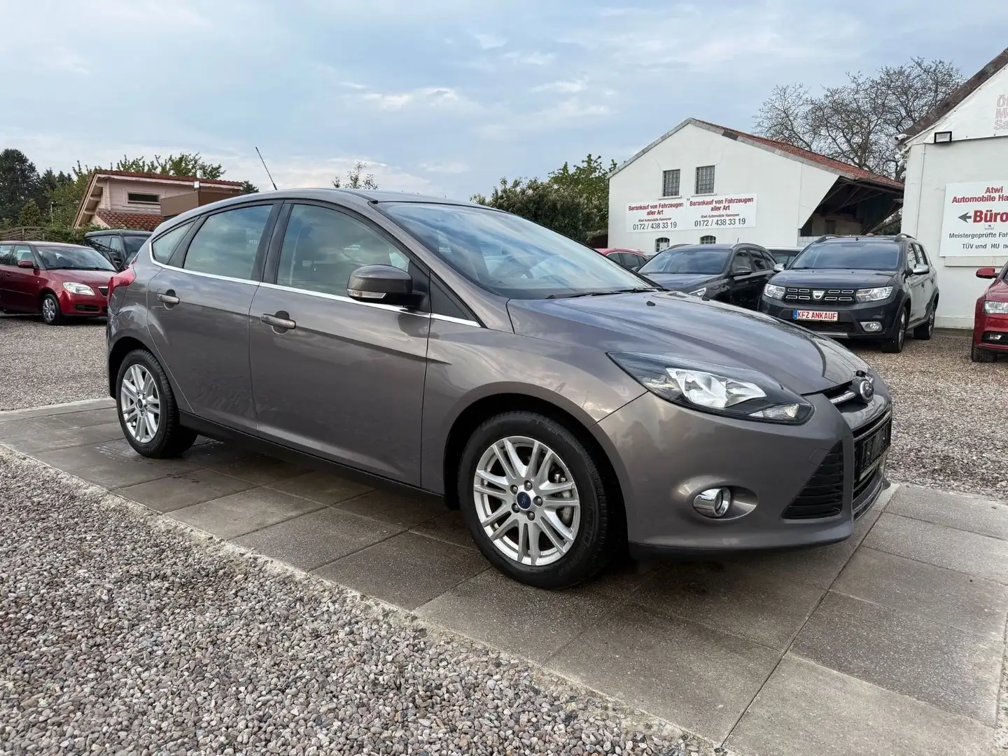 Ford Focus Lim. Titanium Business-Paket Sport Lenkrad Brun - 1