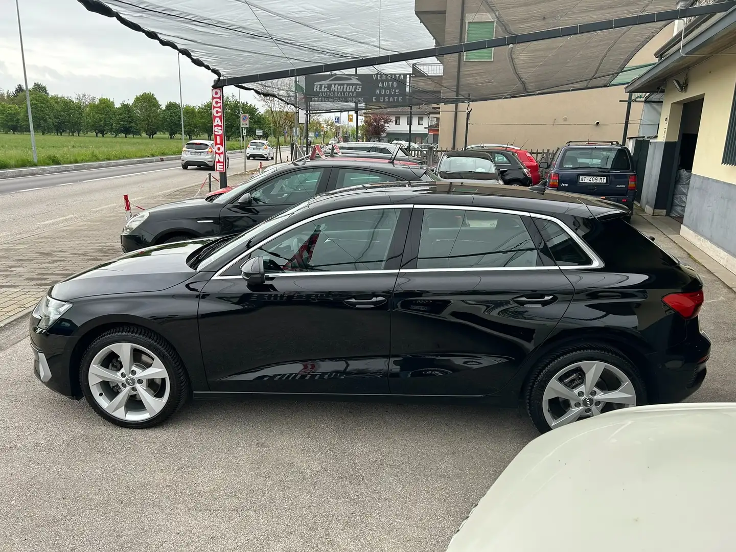 Audi A3 SPB 30 2.0 TDI 116CV Business Advanced Noir - 2