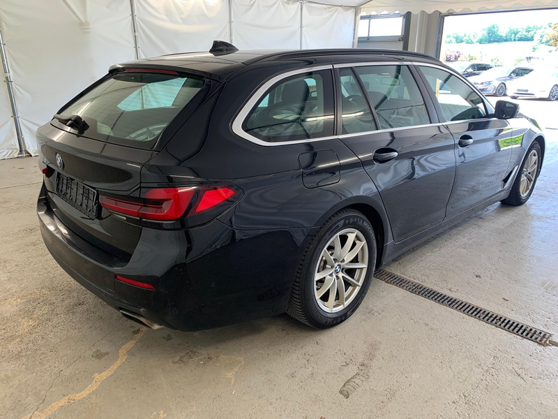 BMW 530 d Live Cockpit Prof|Kamera mit PDC|Carplay — photo 4