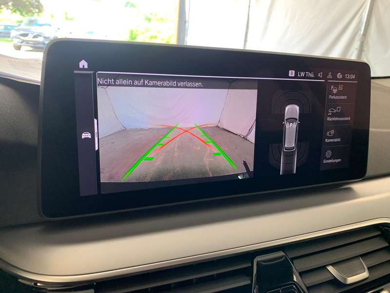 BMW 530 d Live Cockpit Prof|Kamera mit PDC|Carplay — photo 12