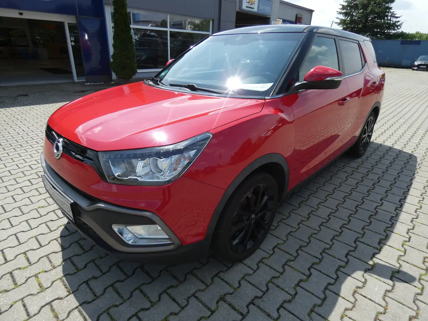 SsangYong XLV 1,6 2WD Sapphire Navi Leder Sitzheizg. Keyless TOP Rot - 1