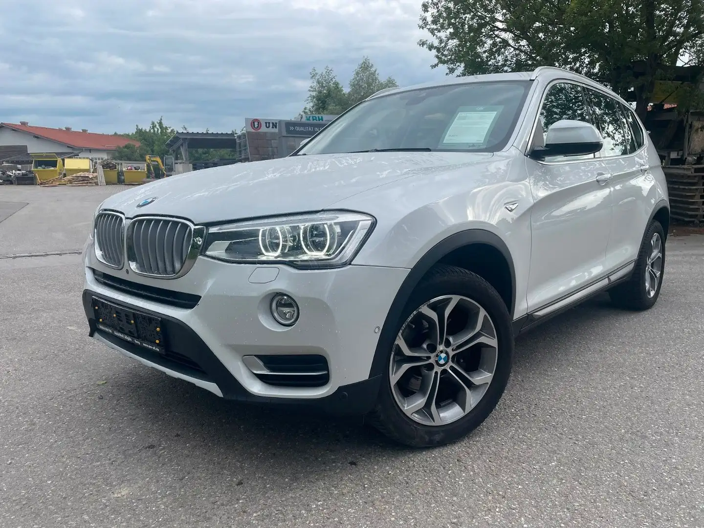 BMW X3 Baureihe X3 xDrive 30 d xLine/Leder/Pano/Navi Weiß - 1