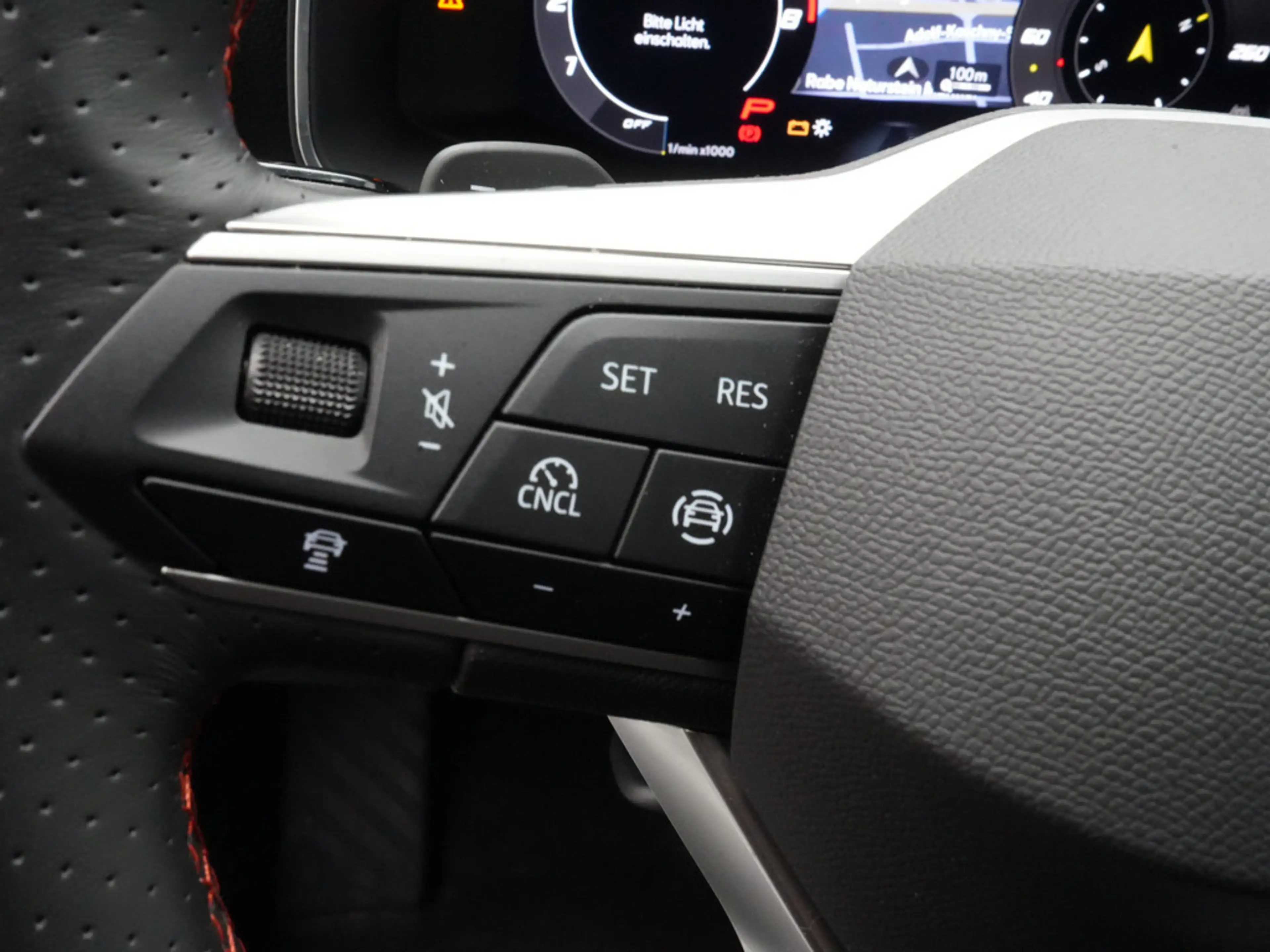 SEAT Leon ST FR DSG ACC NAVI SHZ KAM LED — photo 5