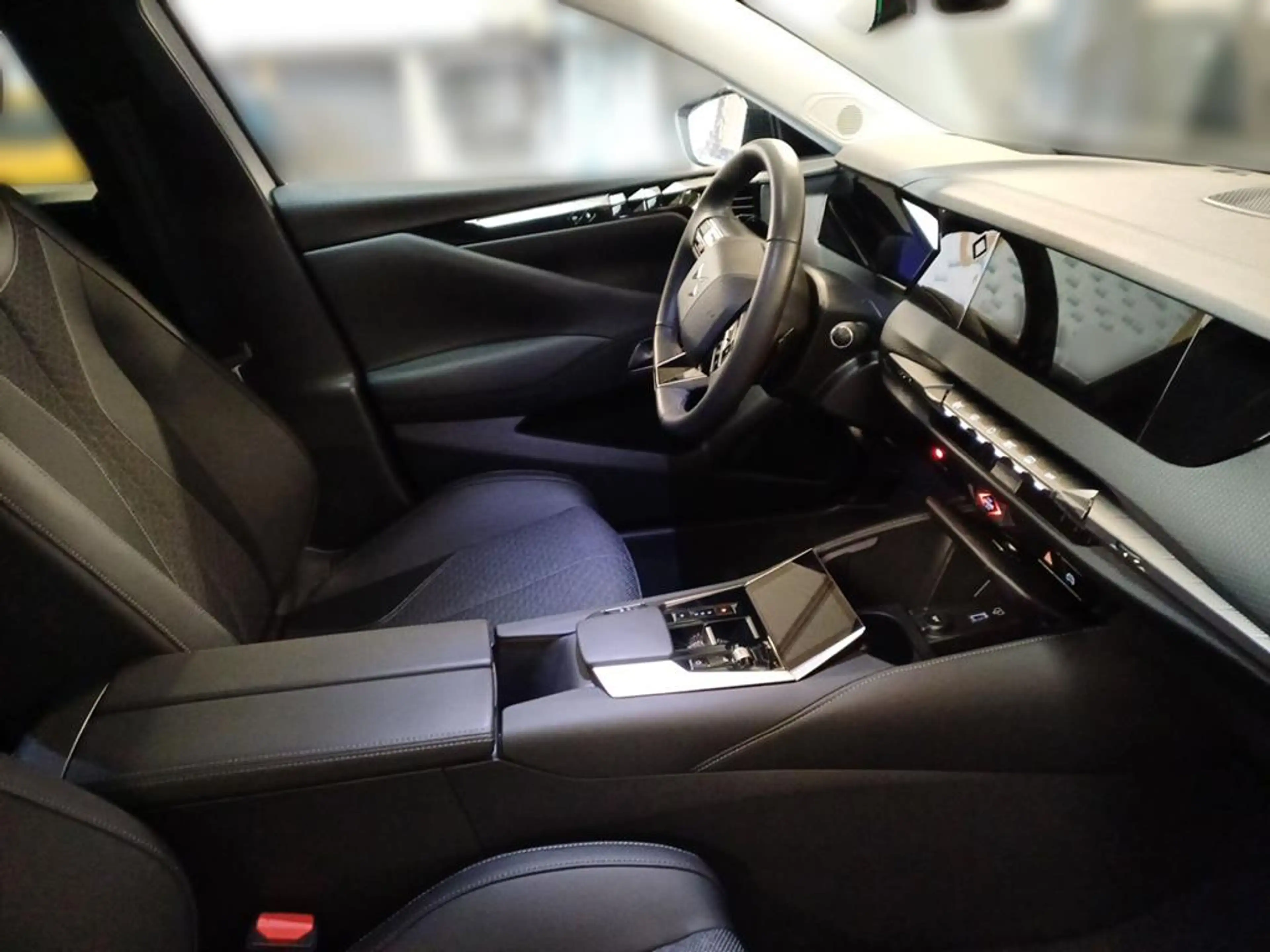 DS Automobiles DS 4 DS 4 PureTech 130 Trocadero — photo 11