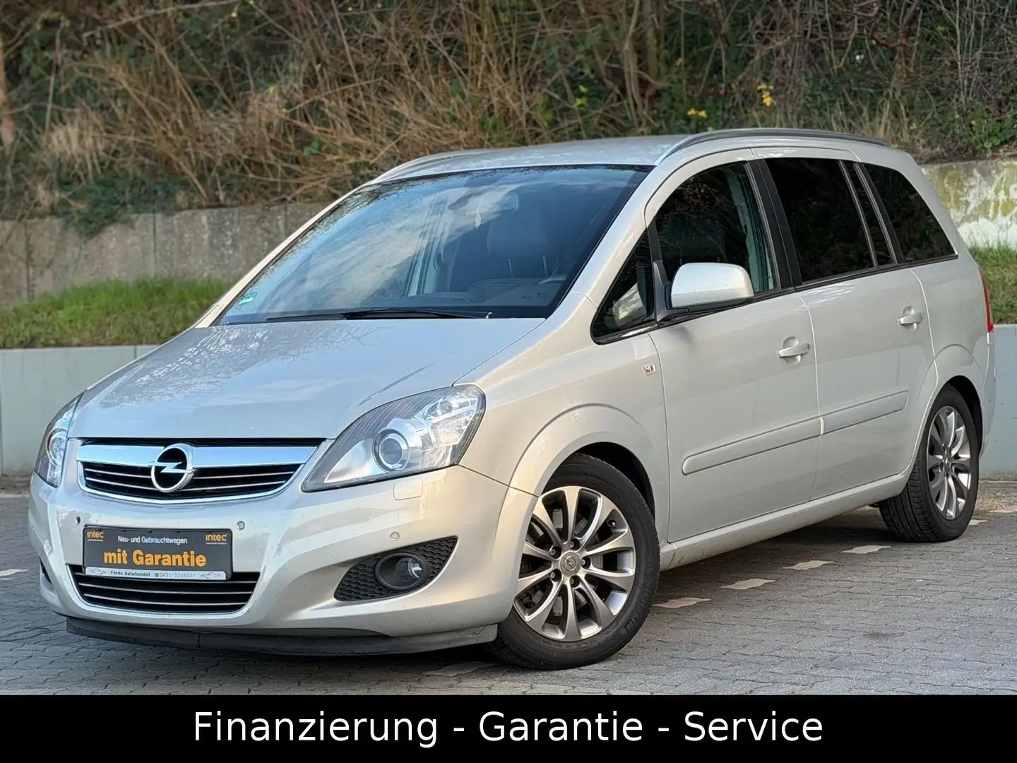 Opel Zafira 1.7 B Innovation/7 SITZE/XENON/AHK/TÜV Gold - 1