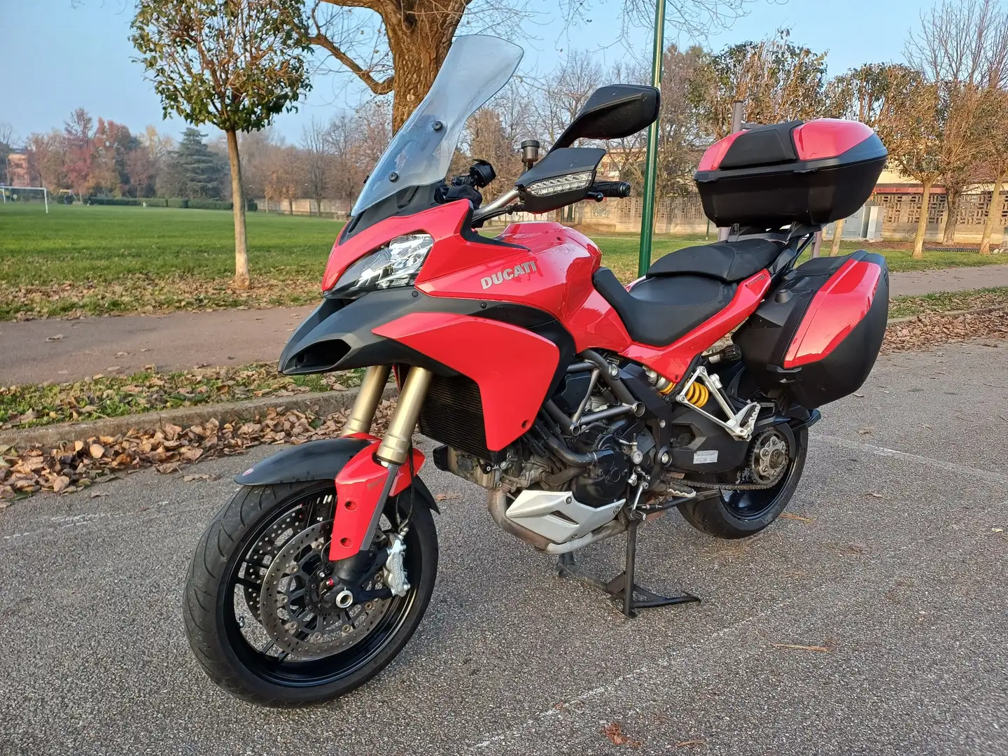 Ducati Multistrada 1200 ABS Roşu - 2