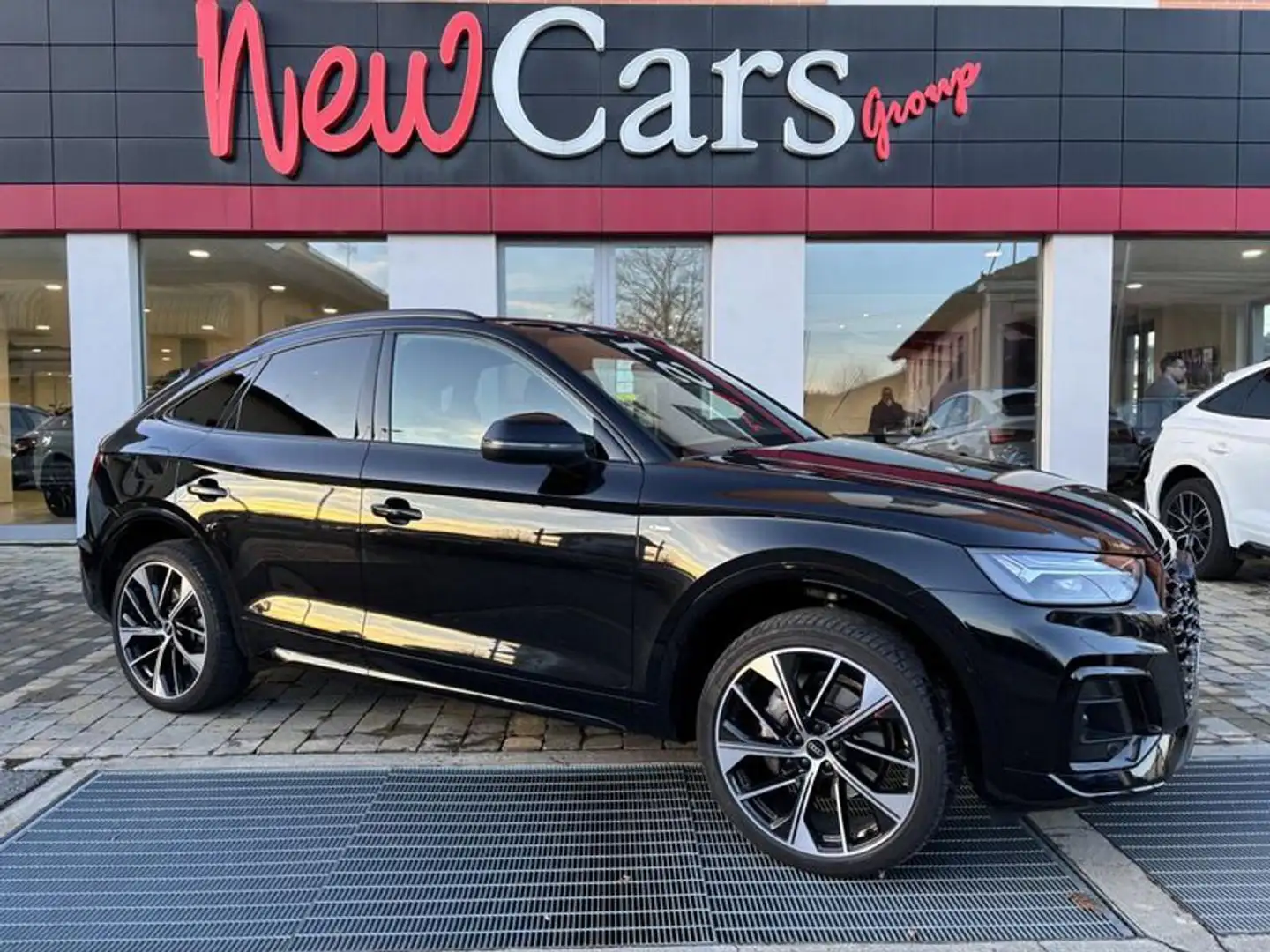 Audi Q5 SPB 40 TDI quattroStronic Sline NAVI-CAM-MATRIX-21 Nero - 1