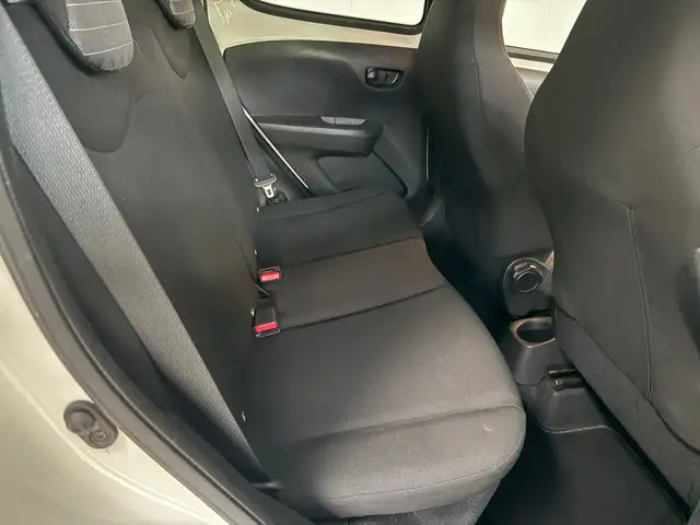 Peugeot 108 view 13