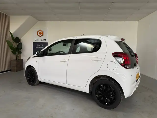 Peugeot 108 view 2