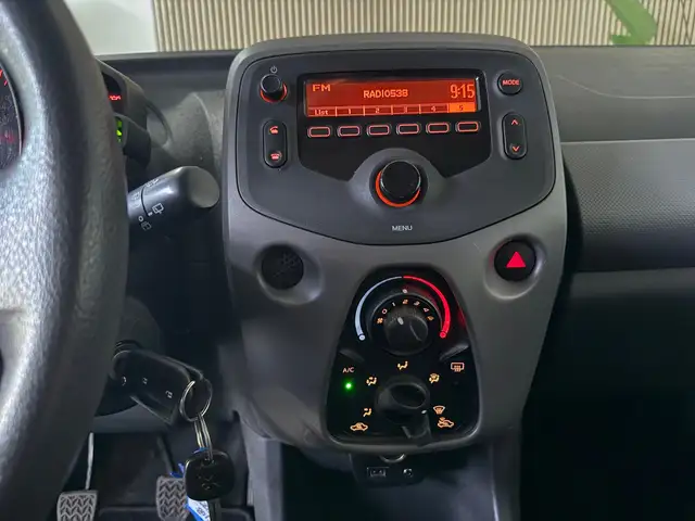 Peugeot 108 view 15