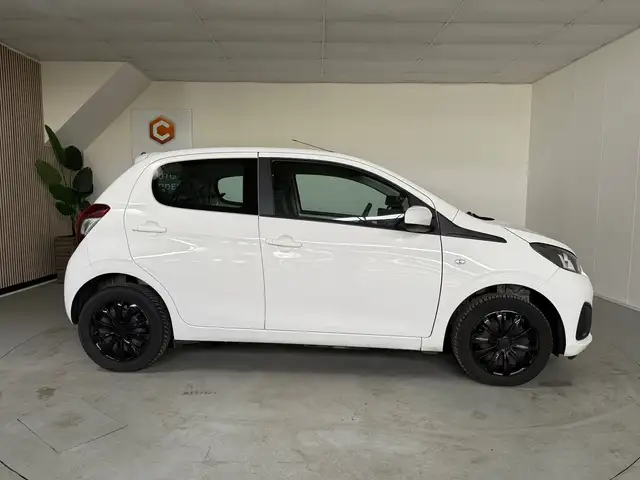 Peugeot 108 view 8
