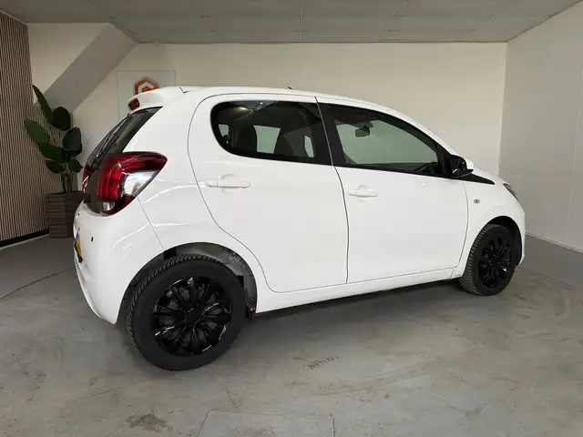 Peugeot 108 view 7