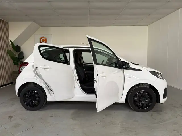 Peugeot 108 view 9