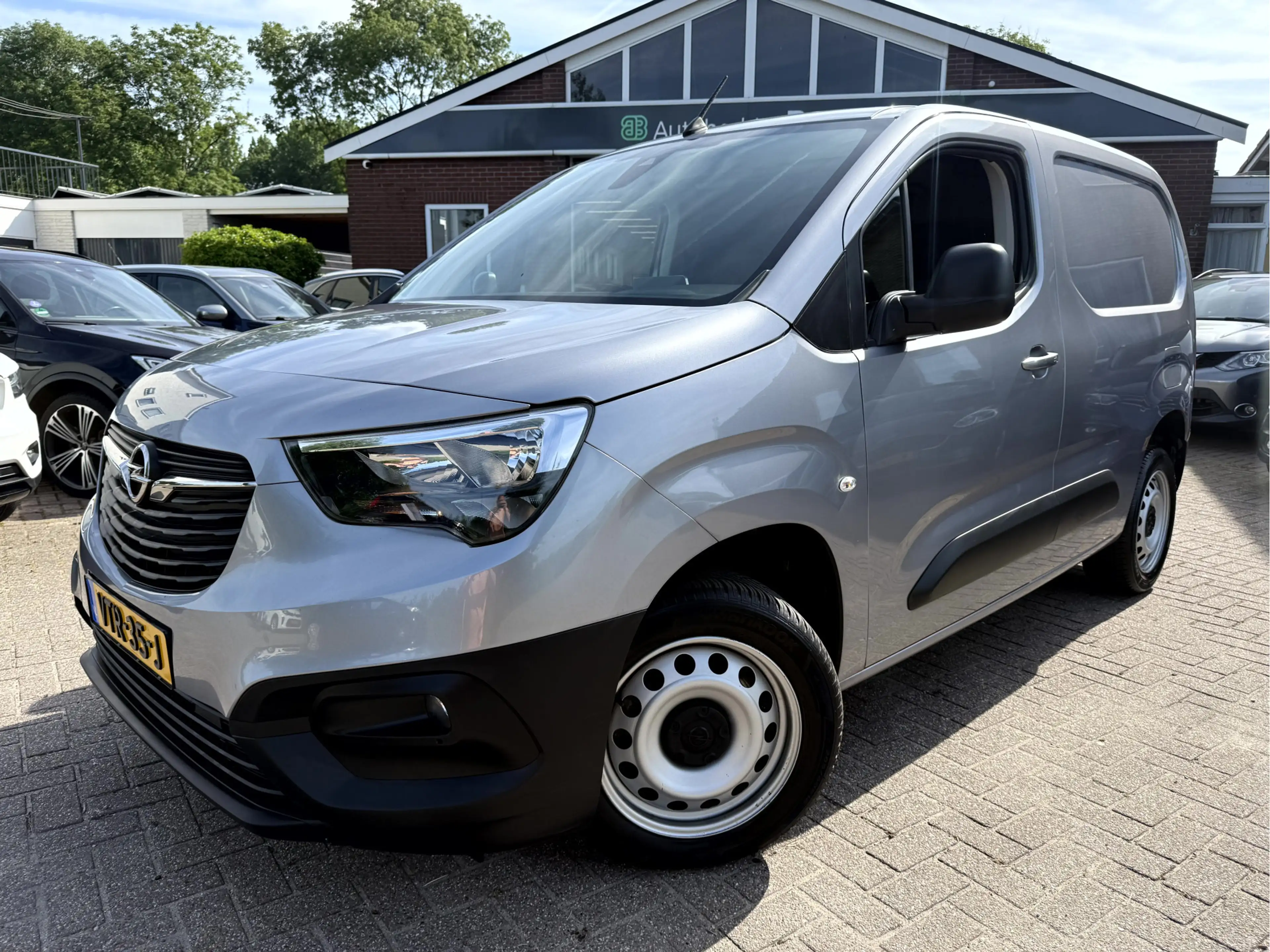 Opel Combo 1.5D 130pk Automaat Navi, App Connect