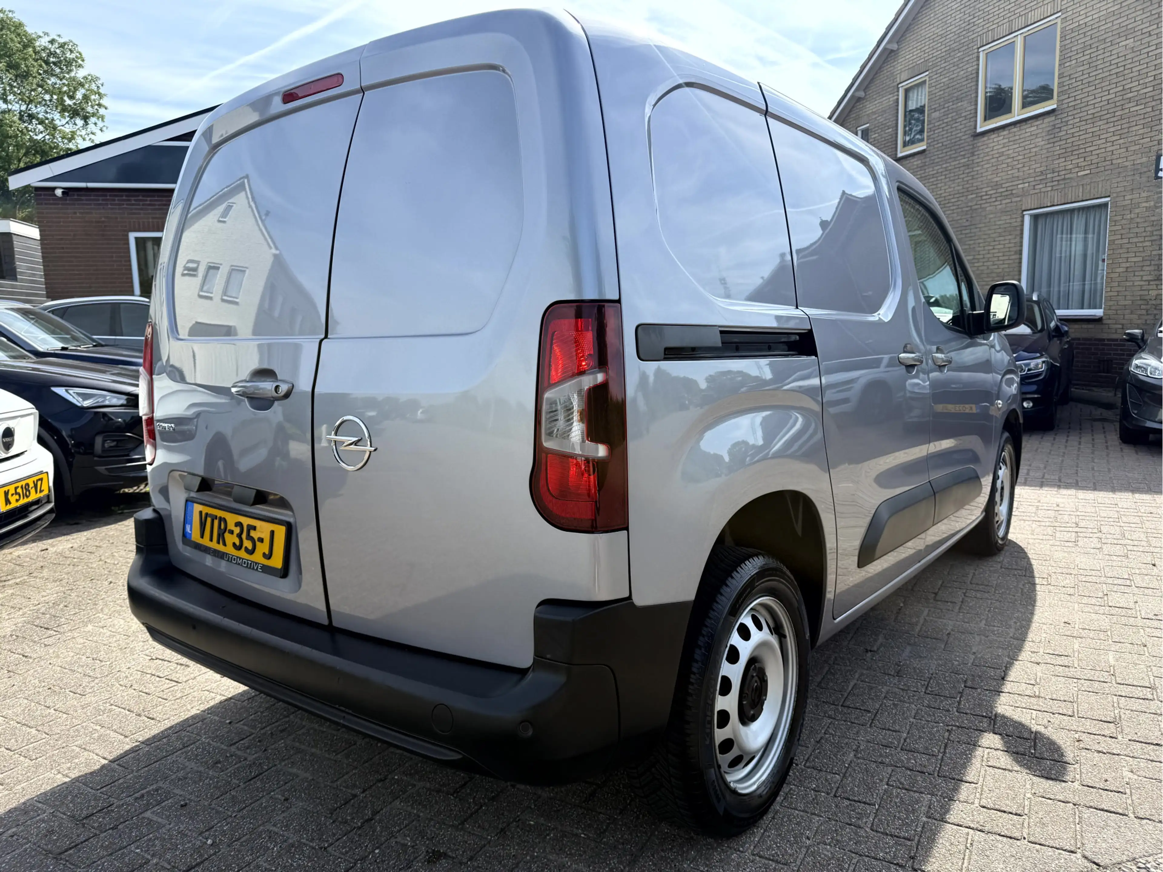 Opel Combo 1.5D 130pk Automaat Navi, App Connect — photo 3