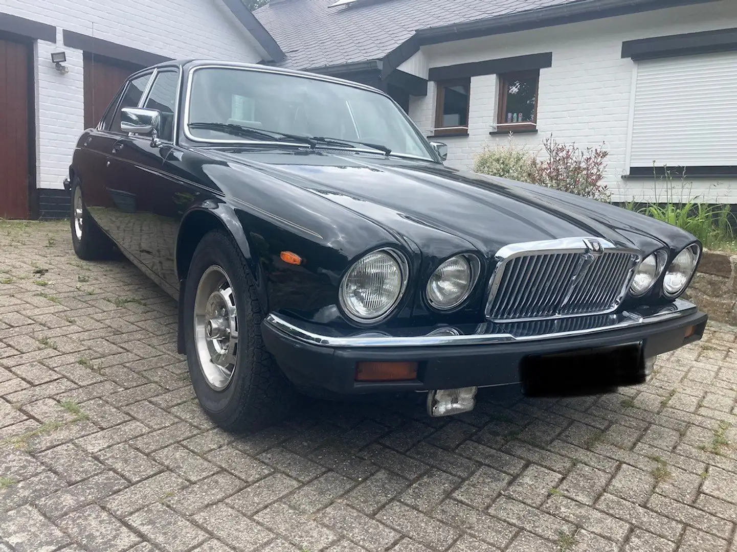 Jaguar Sovereign - 2