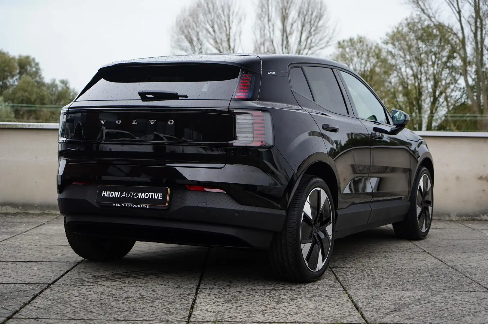 Volvo EX30 Single Motor Extended Range Plus 69 kWh NIEUWE AUT Nero - 2