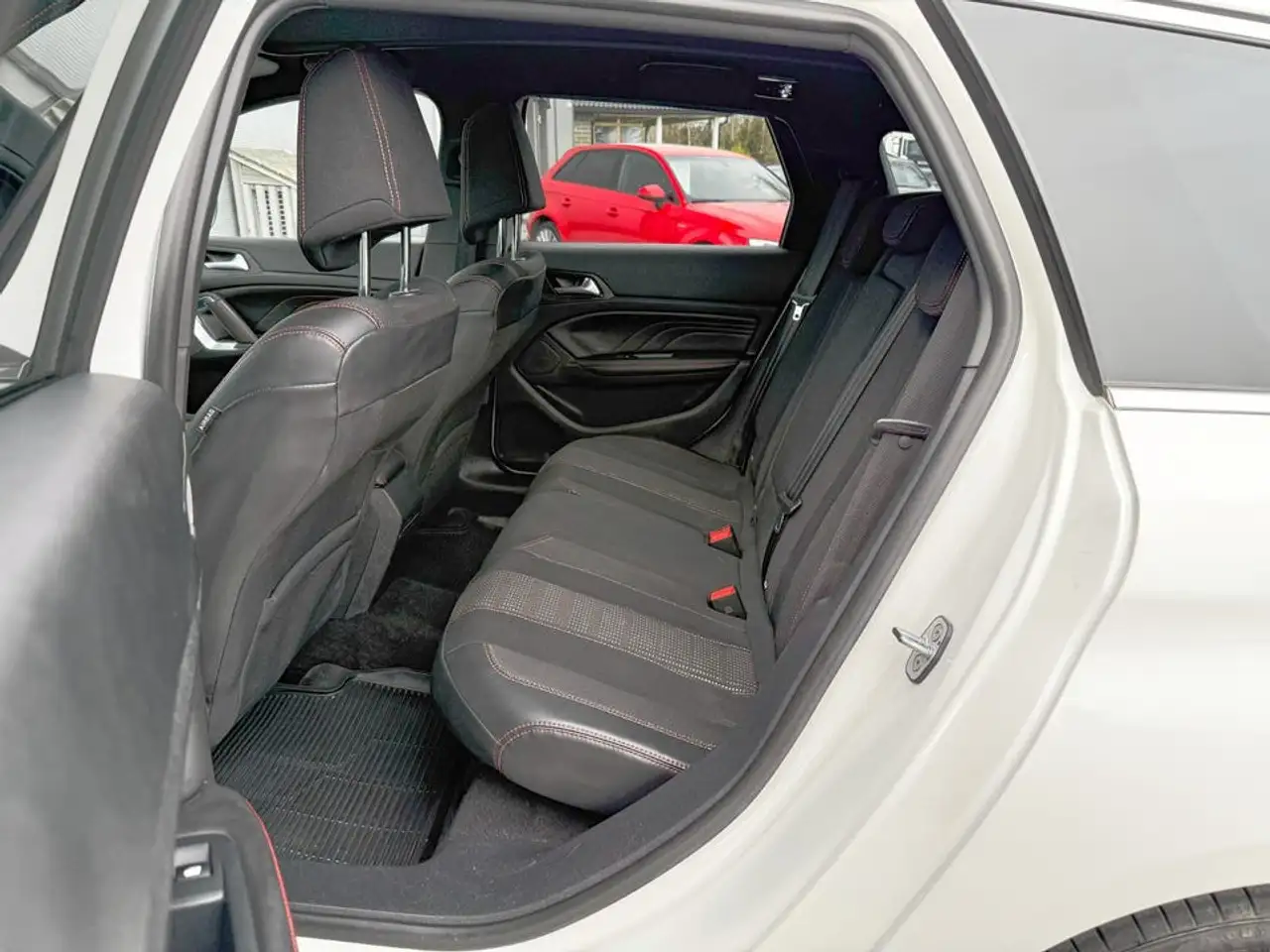 Peugeot 308 308 SW — photo 4