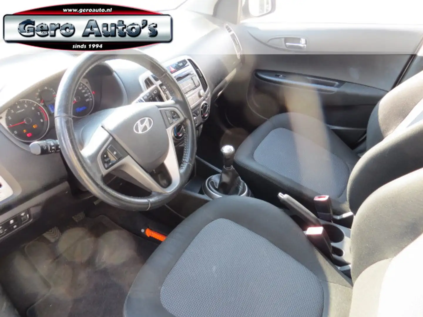 Hyundai i20 1.2i i-Motion nw type airco ,led ,elec pakket Azul - 2