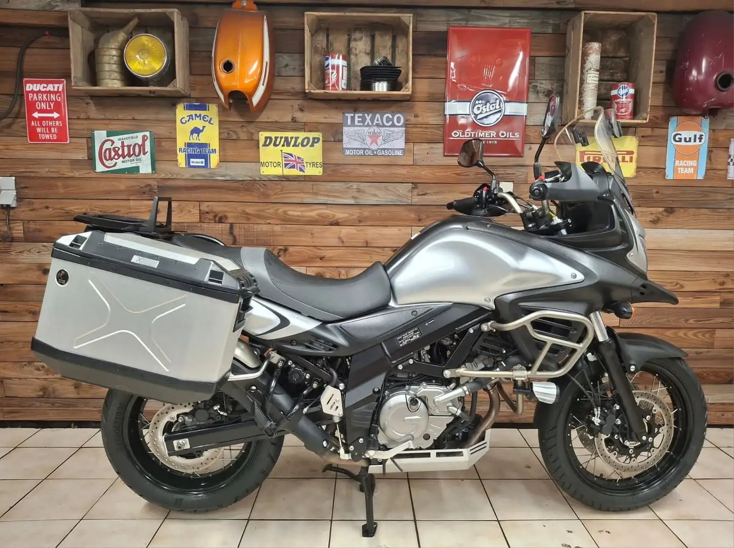 Suzuki V-Strom 650 XT Argent - 2