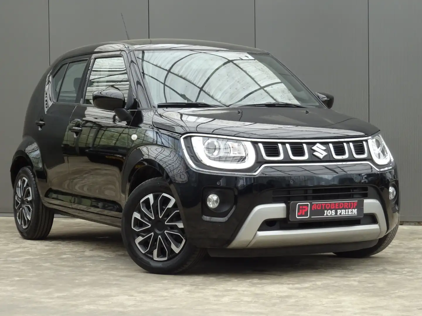 Suzuki Ignis 1.2 Smart Hybrid Comfort * NAVIGATIE * PDC * DEALE Zwart - 1