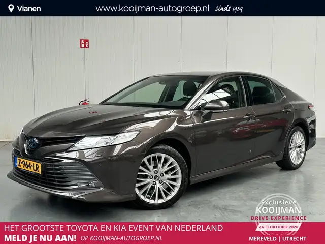 Toyota Camry 2.5 Hybrid Premium