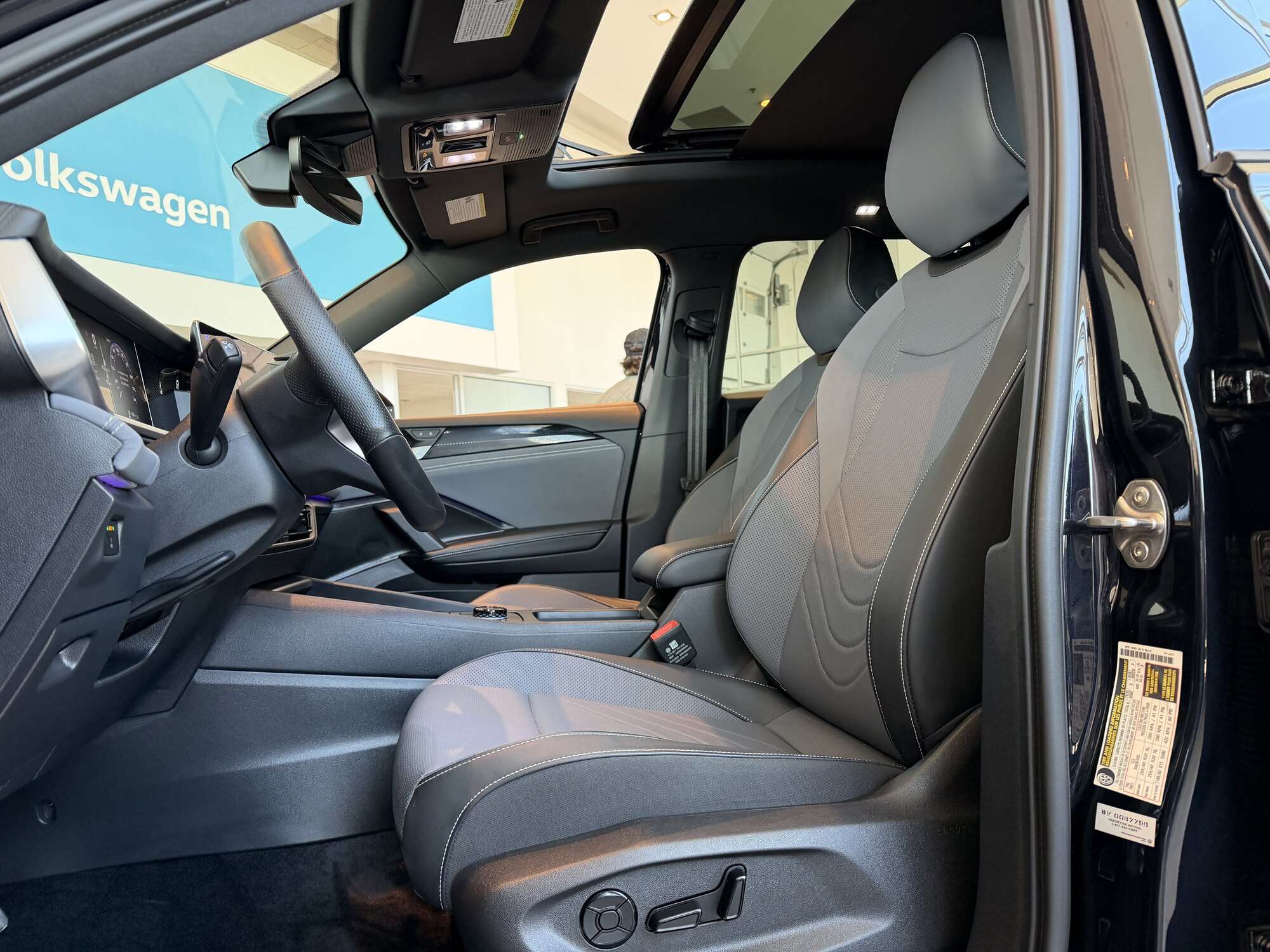 2026 Volkswagen Tiguan COMFORTLINE R-LINE ÉDITION NOIRE — снимка 4