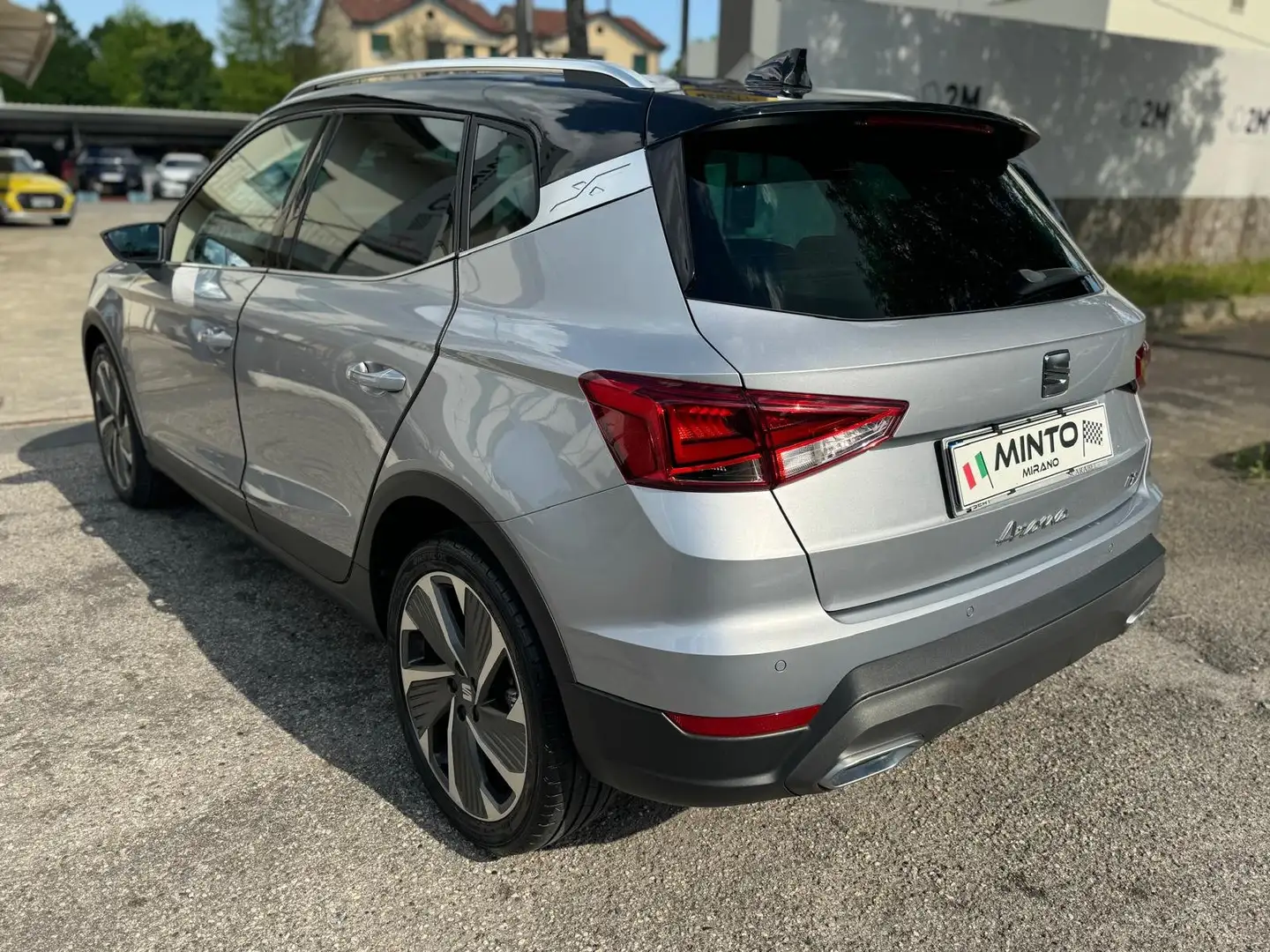 SEAT Arona 1.0 EcoTSI 110 CV FR Argento - 2
