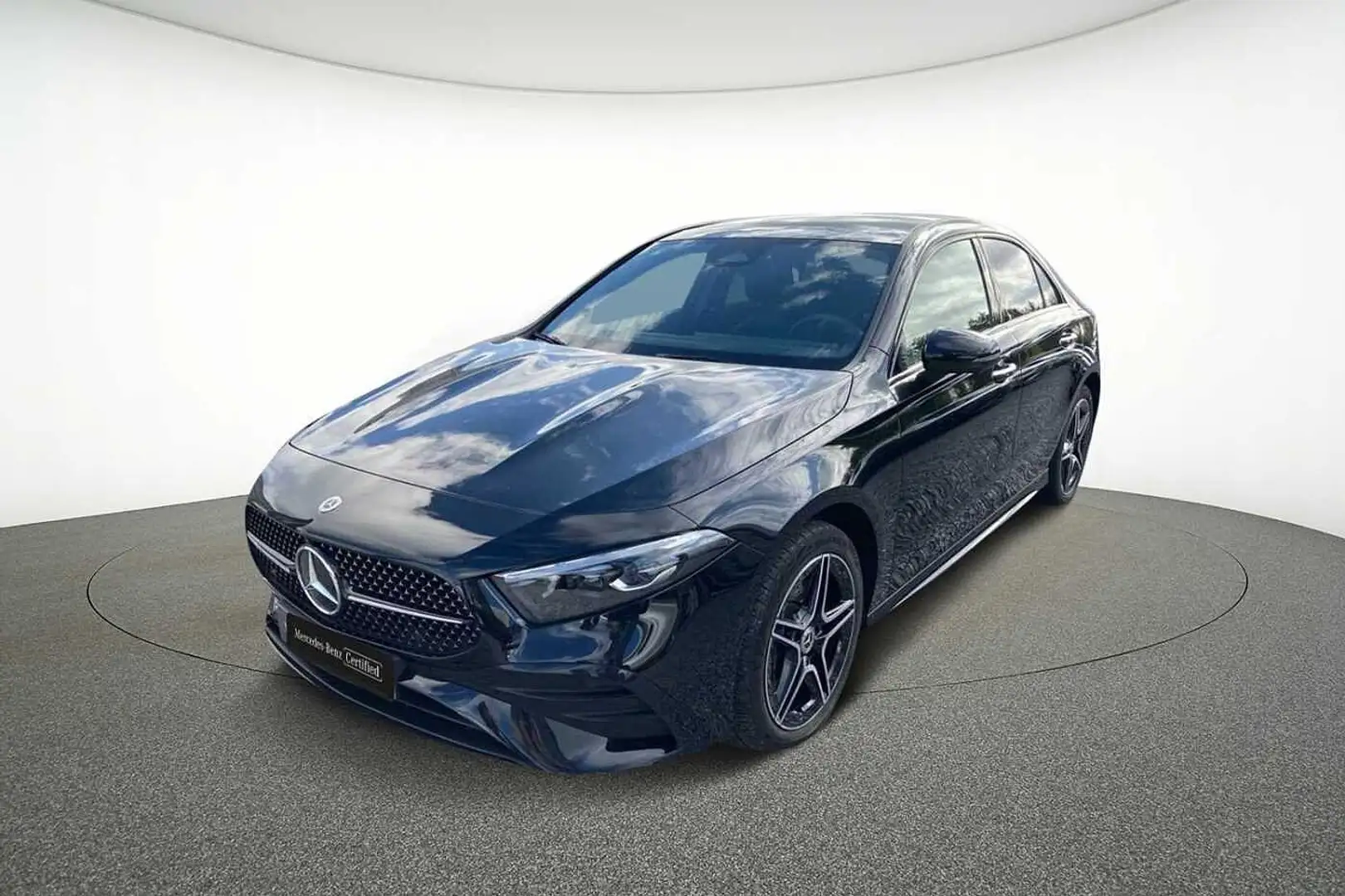 Mercedes-Benz A 250 e Berline AMG Line Noir - 1
