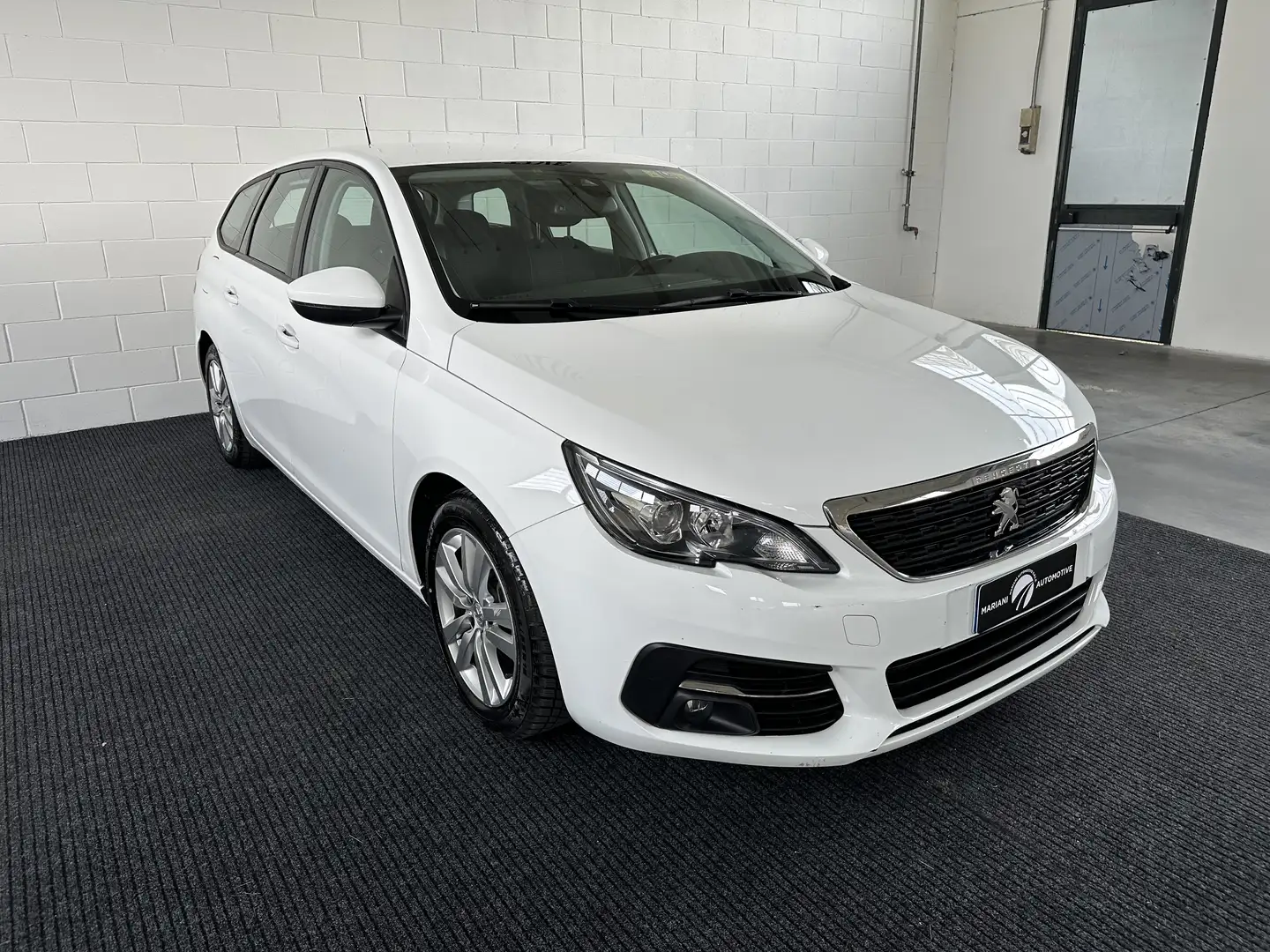 Peugeot 308 SW 1.5 bluehdi Business Gris - 2