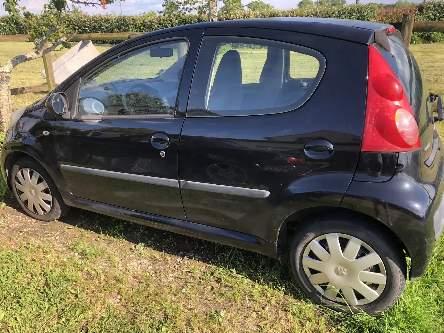 Peugeot 107 107 1.0e 12V 68ch BLUE LION Trendy - 1