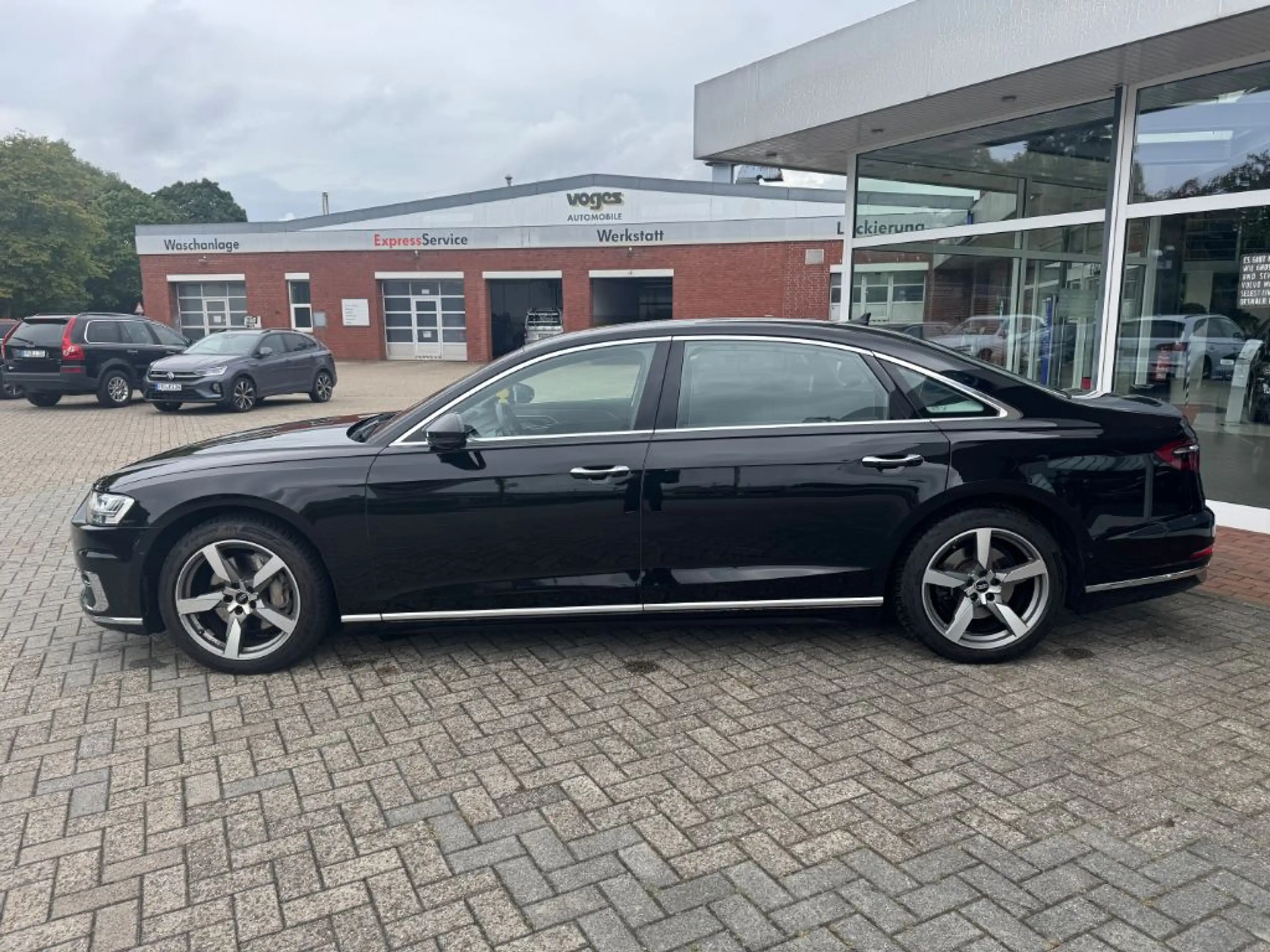 Audi A8 L 50 TDI quattro tiptronic — photo 6