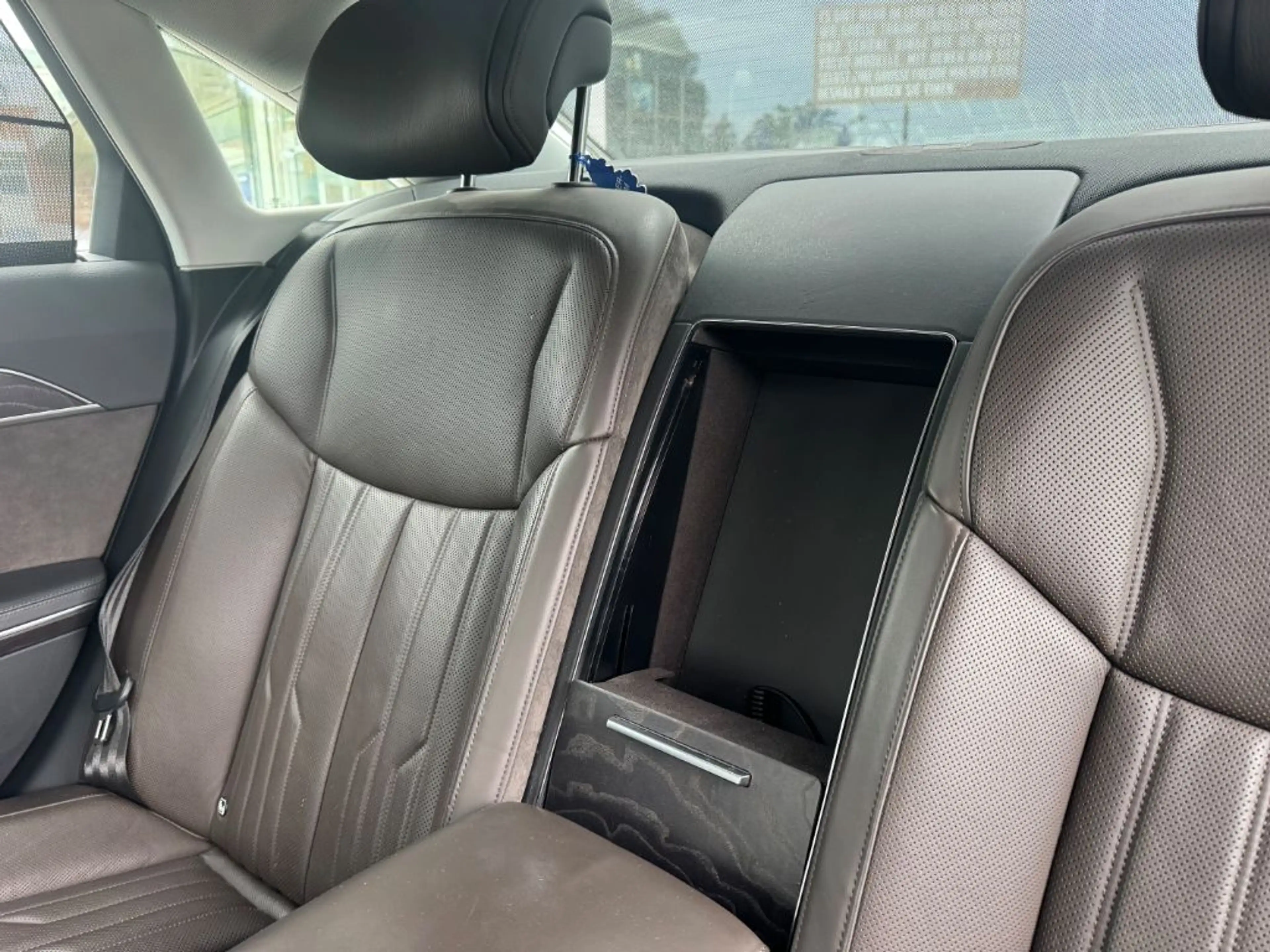 Audi A8 L 50 TDI quattro tiptronic — photo 15