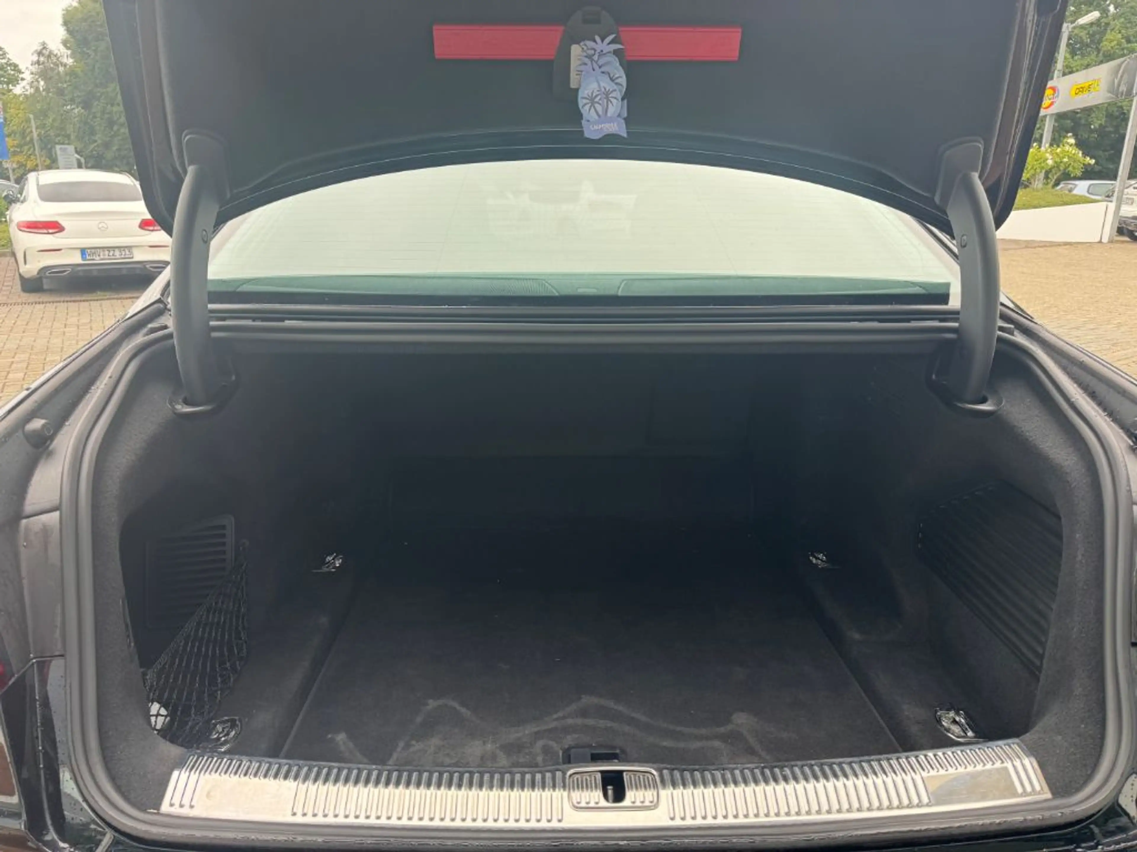 Audi A8 L 50 TDI quattro tiptronic — photo 11