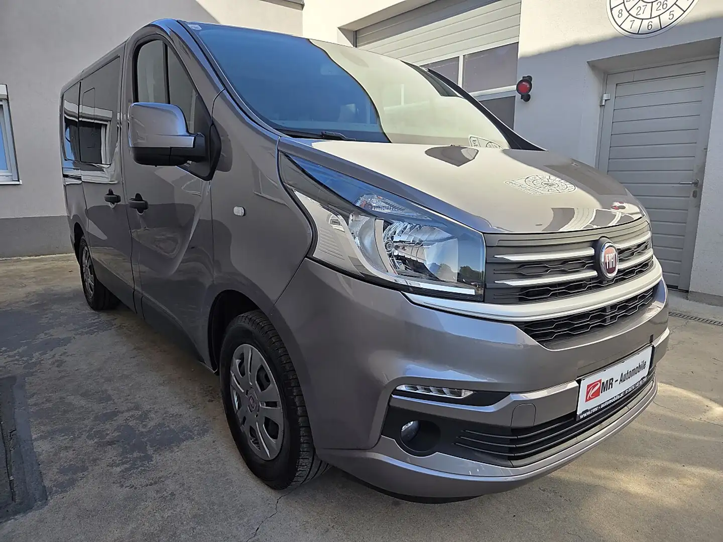 Fiat Talento Panorama 3,0t 1,6 EcoJet 120 L1H1 Executive Braun - 1
