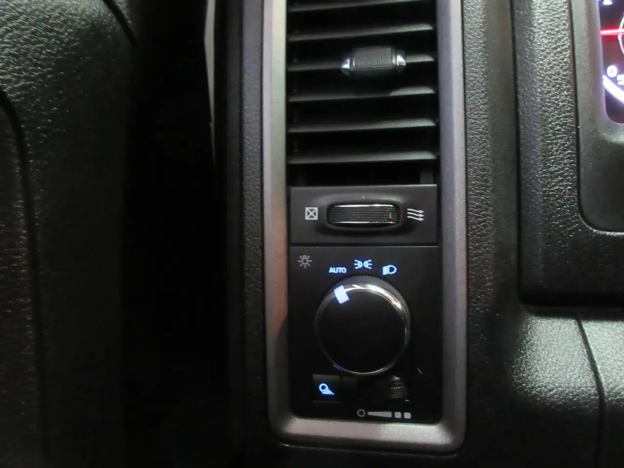 RAM 1500 fotografie RAM 1500