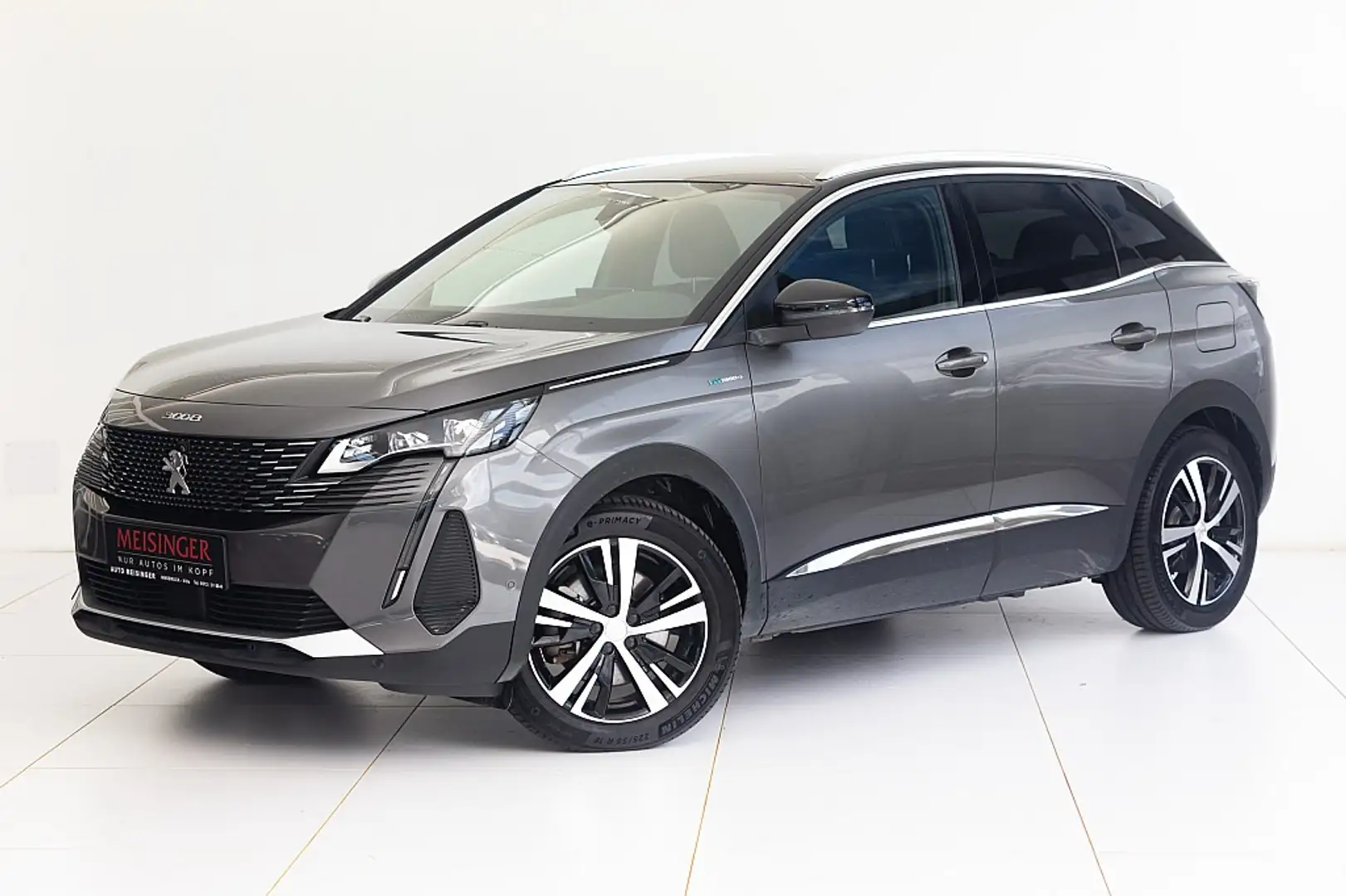 Peugeot 3008 Hybrid 300 e-EAT8 GT Aut. Silber - 1