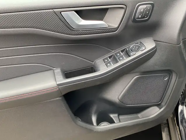 Ford Kuga view 4