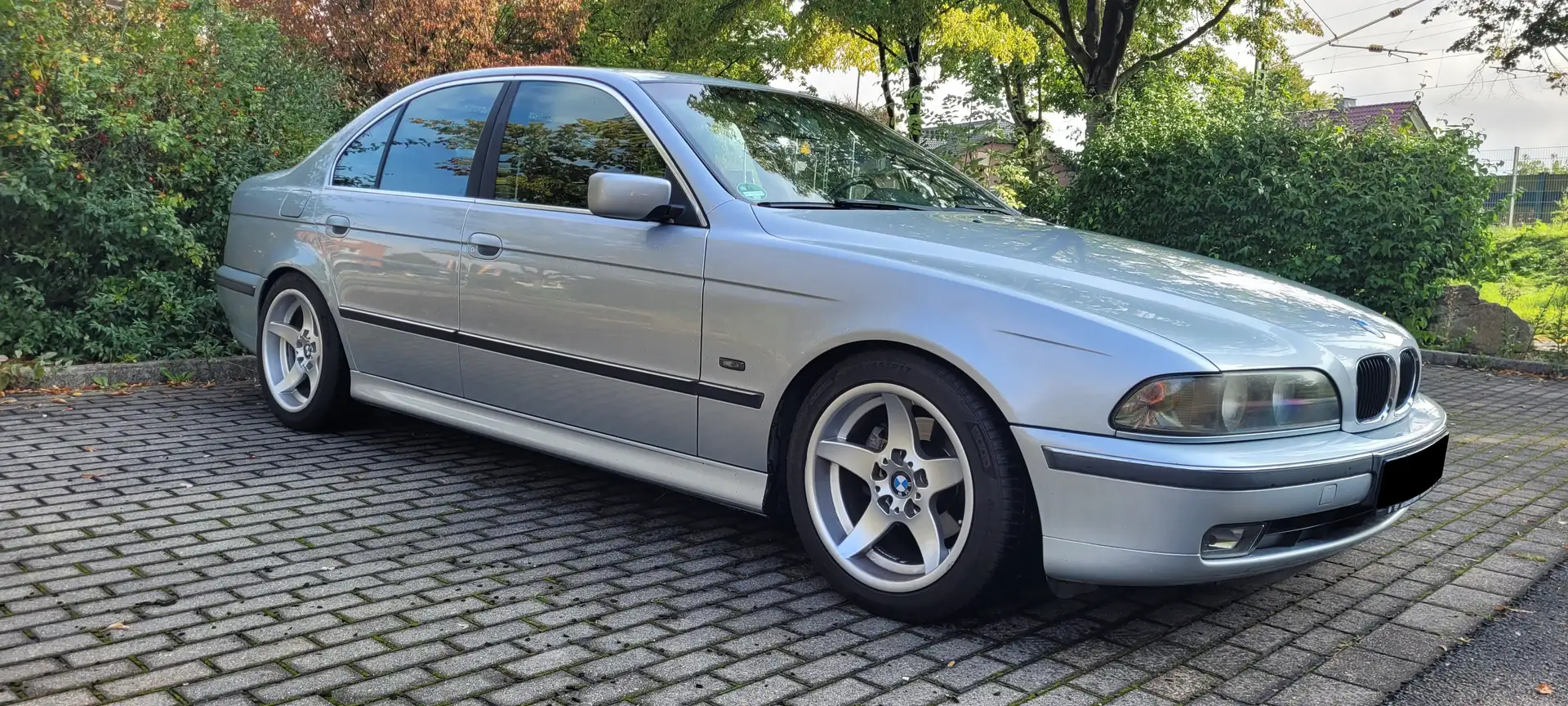 BMW 520 520i Stříbrná - 2
