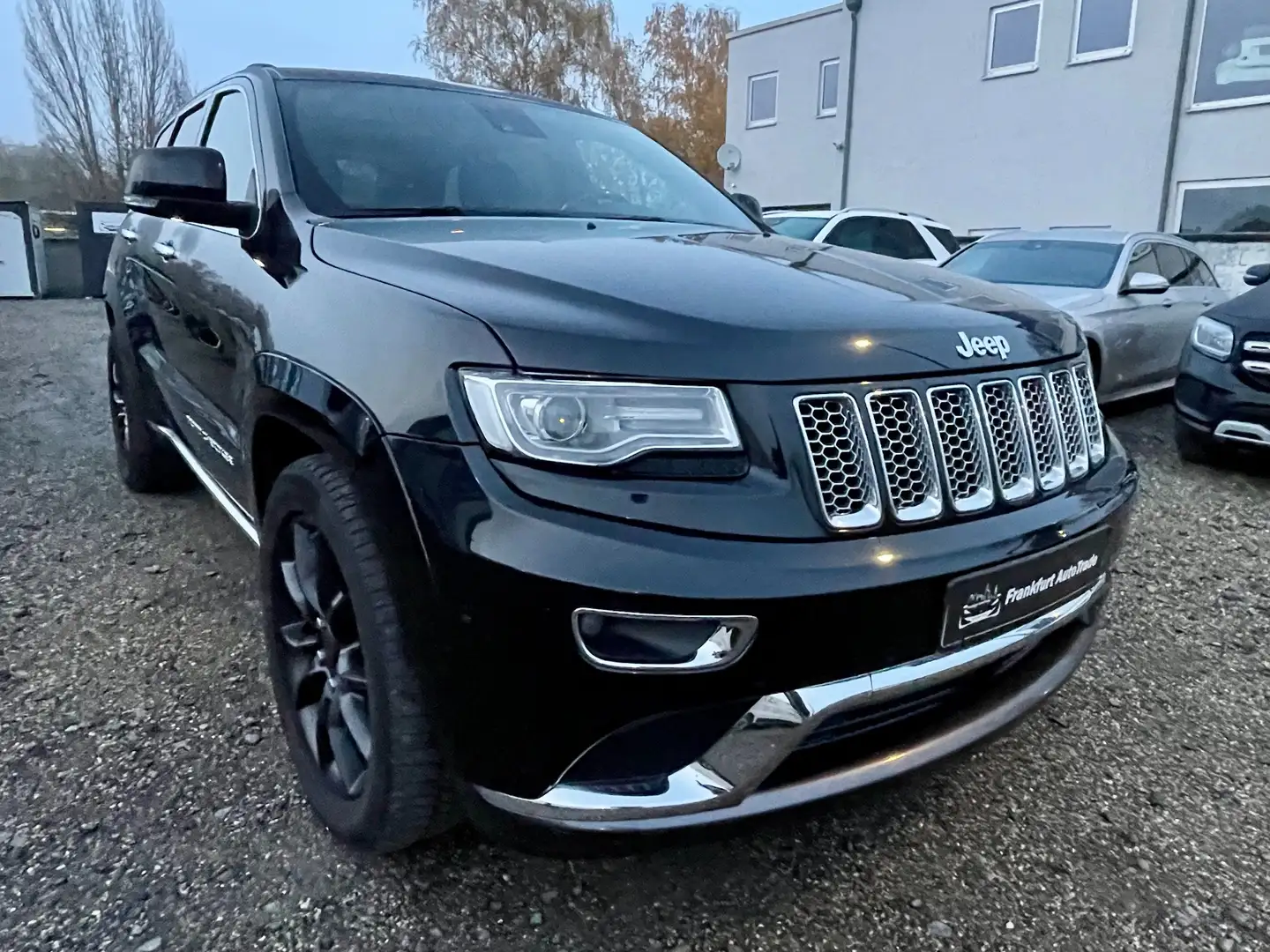 Jeep Grand Cherokee 3.0 CRD V6 SUMMIT MULTIJET*AHK*PANO*KAMERA*GARANTI Schwarz - 1
