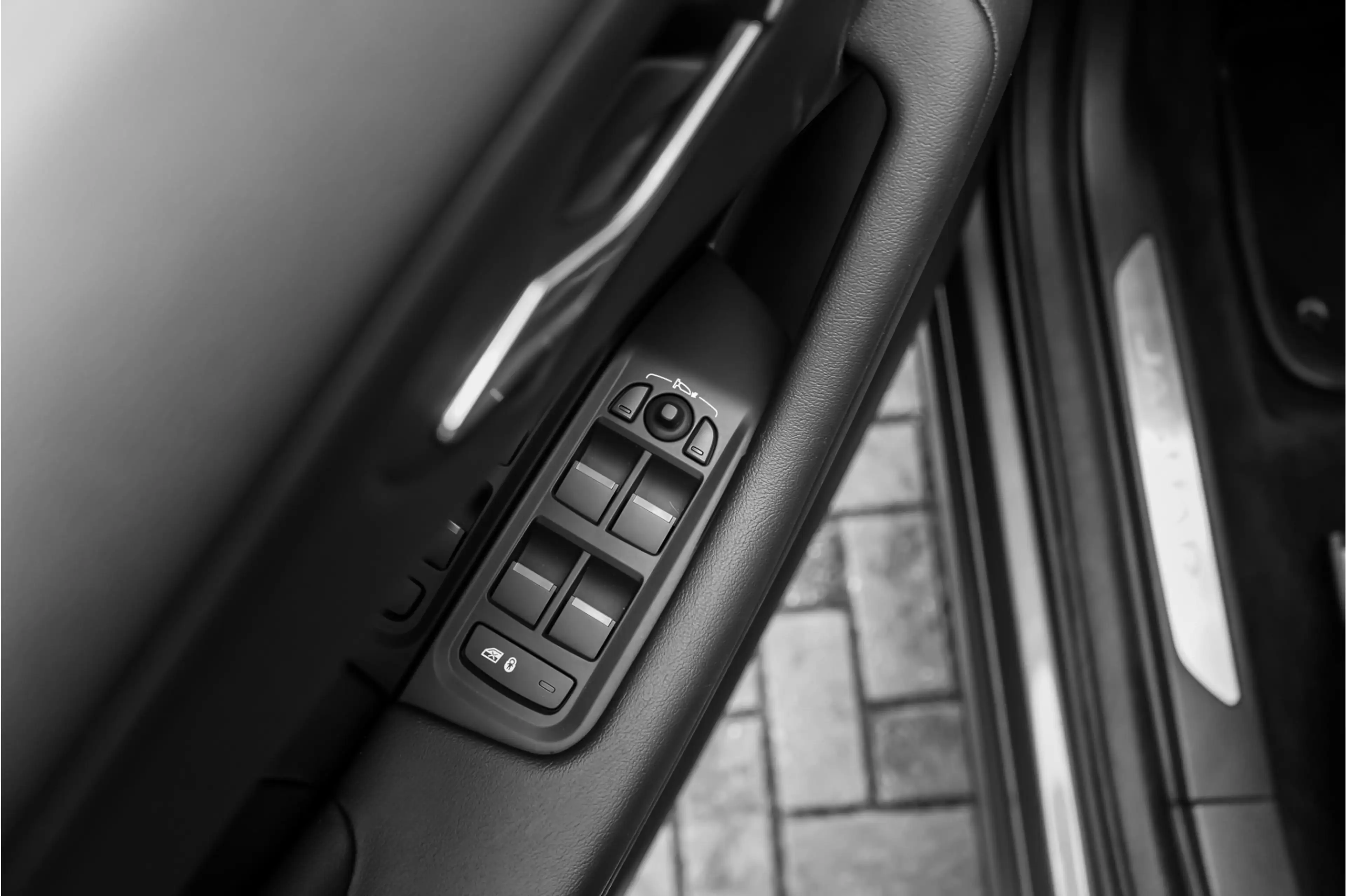 Jaguar I-Pace EV400 SE 90 kWh Pano ACC Camera 21" — photo 42
