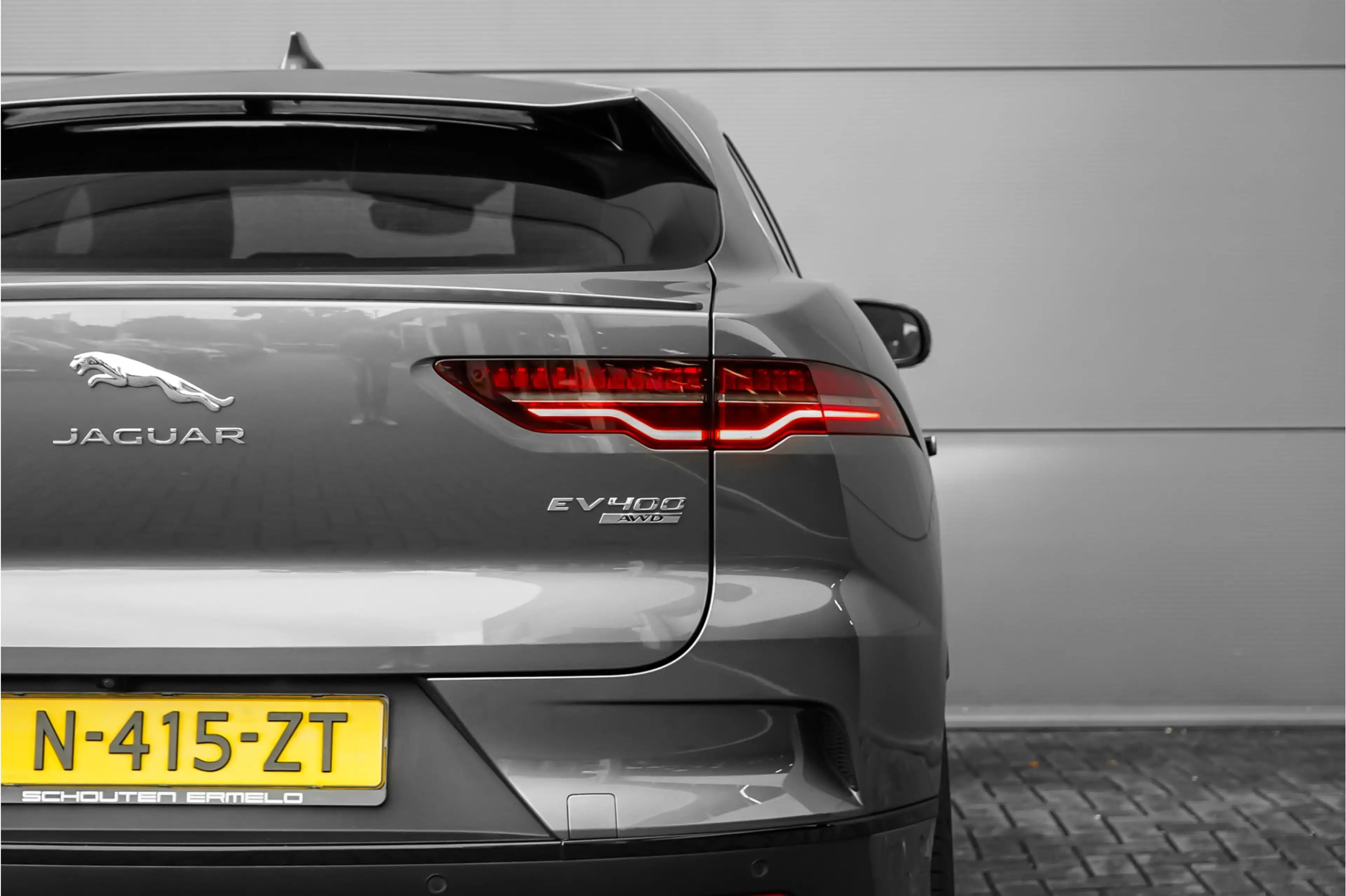 Jaguar I-Pace EV400 SE 90 kWh Pano ACC Camera 21" — photo 17