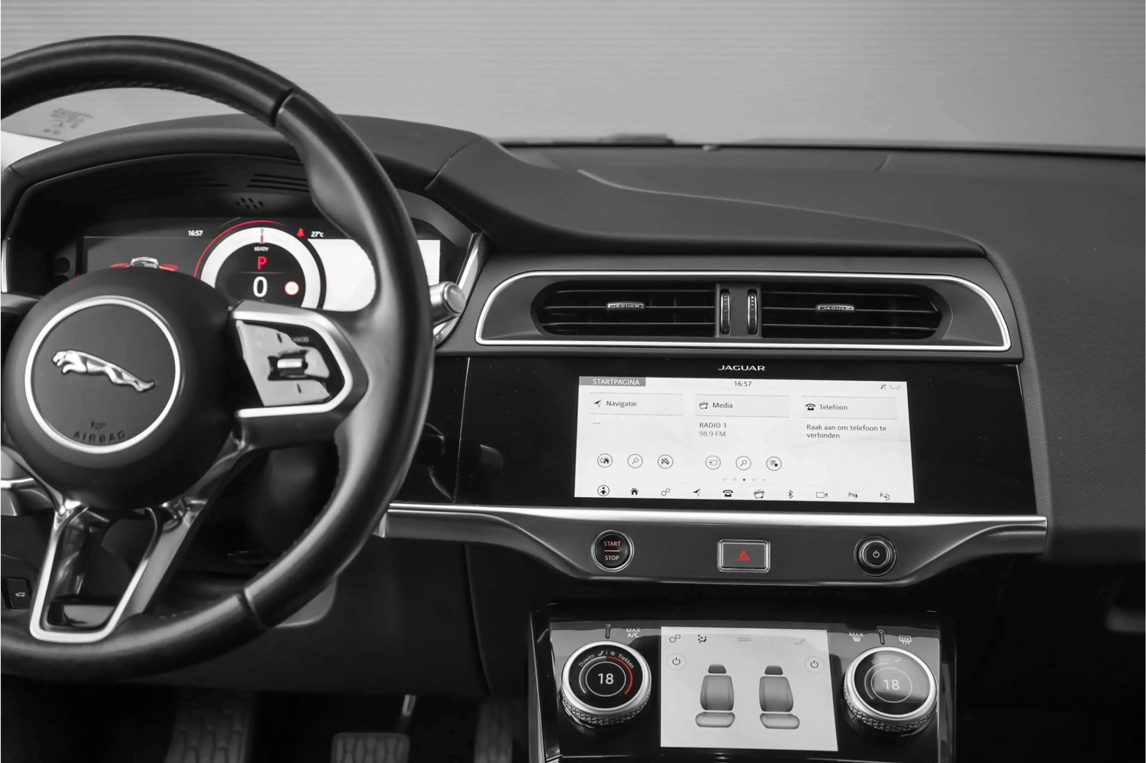 Jaguar I-Pace EV400 SE 90 kWh Pano ACC Camera 21" — photo 22