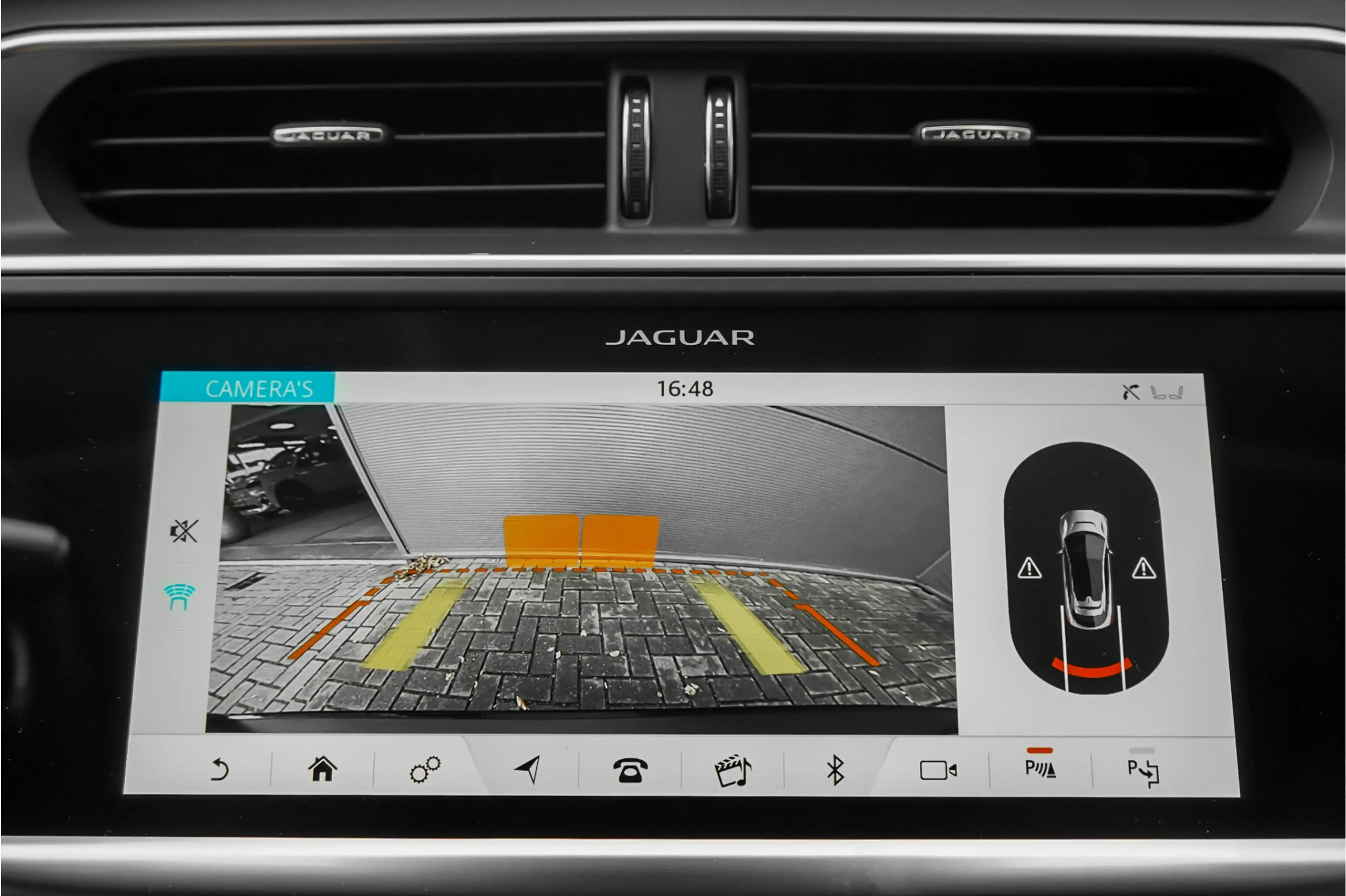 Jaguar I-Pace EV400 SE 90 kWh Pano ACC Camera 21" — photo 24