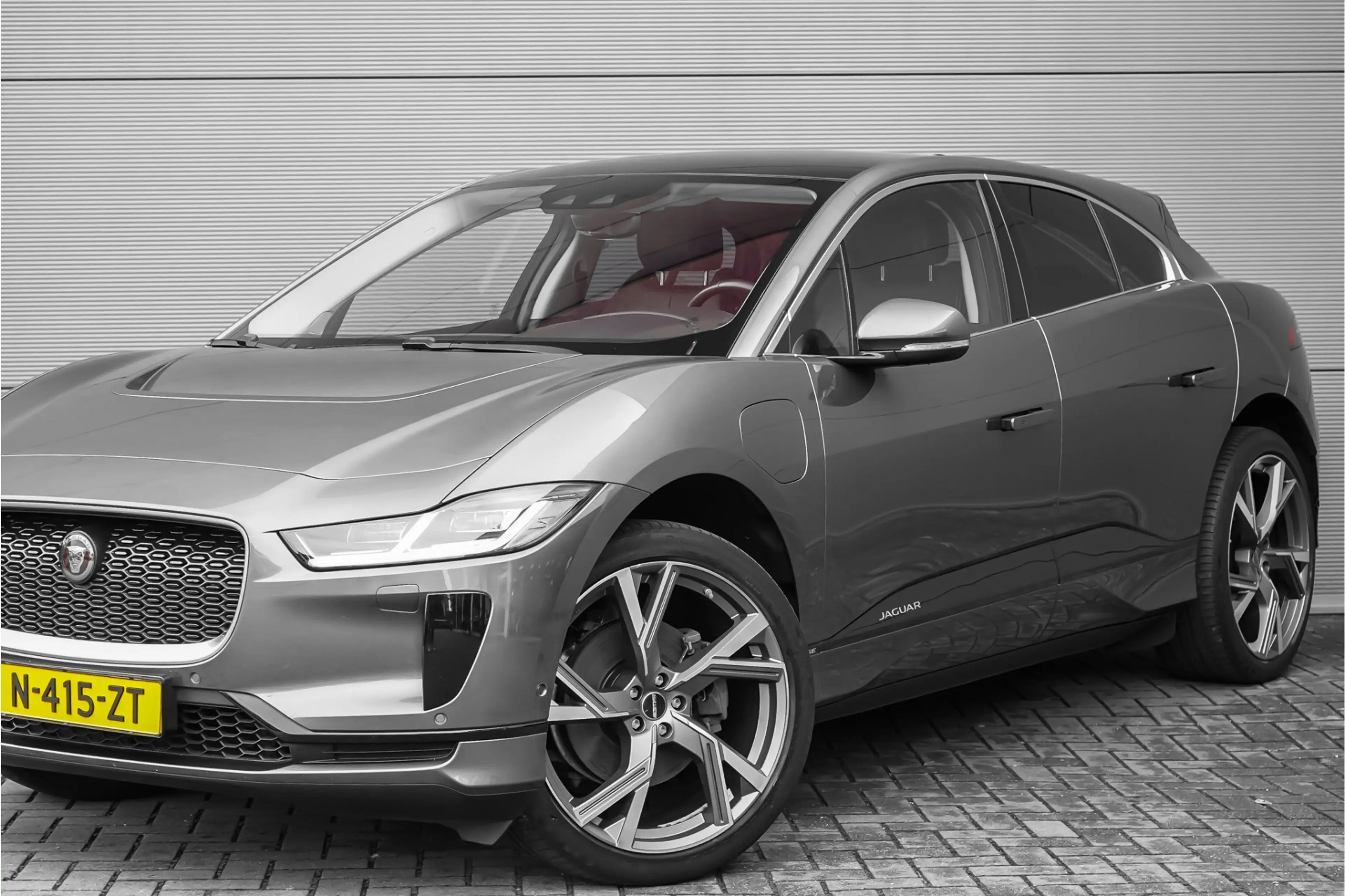 Jaguar I-Pace EV400 SE 90 kWh Pano ACC Camera 21" — photo 18
